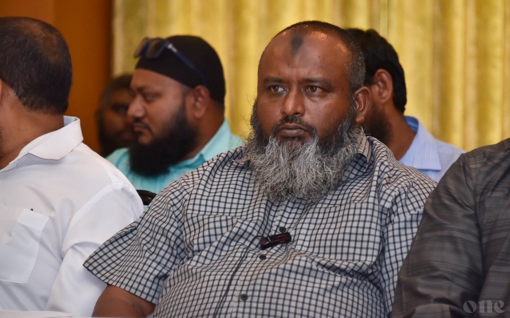 Majlis in halaal haraam kandaeh neylheyne, size olhigen noolhey: Dr. Iyaz