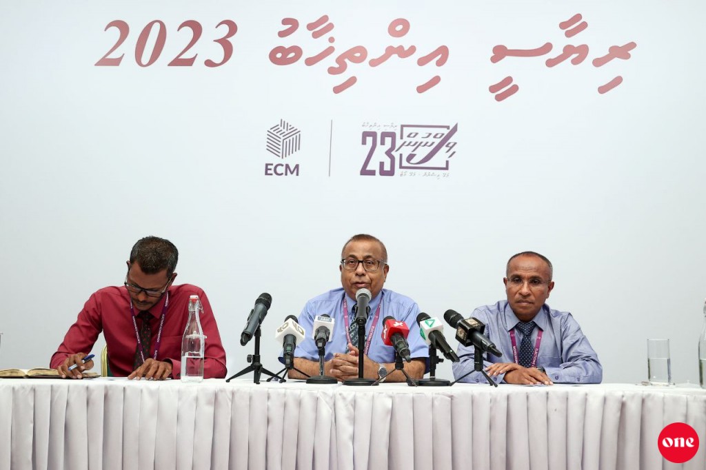 2 vana burah re-registry kuran dheynee 2 dhuvas: EC
