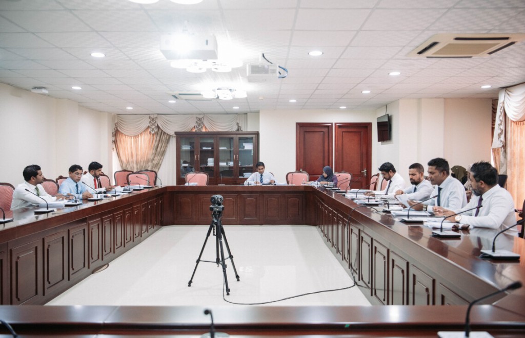 Sarukaaru kunfunithakun hadhaa flat thakuge therein 2 flat ehge massaikai huttifai