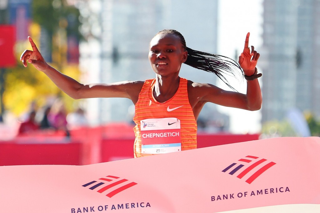 Kenya ge Chepngetich, dhuniyeyge anhen marathon record muguraalaifi