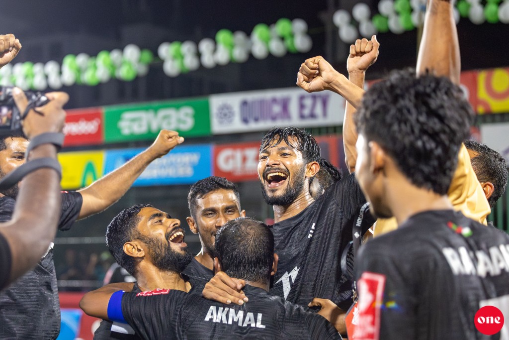 Anekkaaves Kaashidhoo ge jaadhoo, enmen hairaan kollai final ah