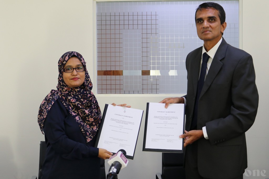 Contract signed to develop water and sewerage systems in 34 islands