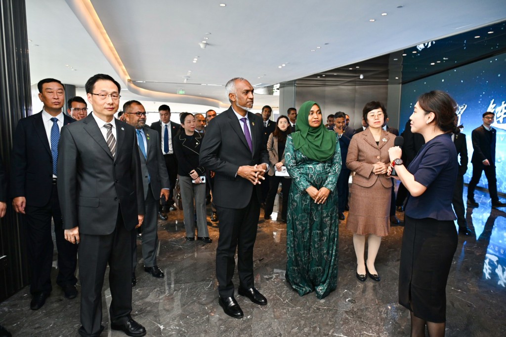 Raees Dr. Muizzu Chinage Fujian province ge free trade zone ballavaalavvaifi
