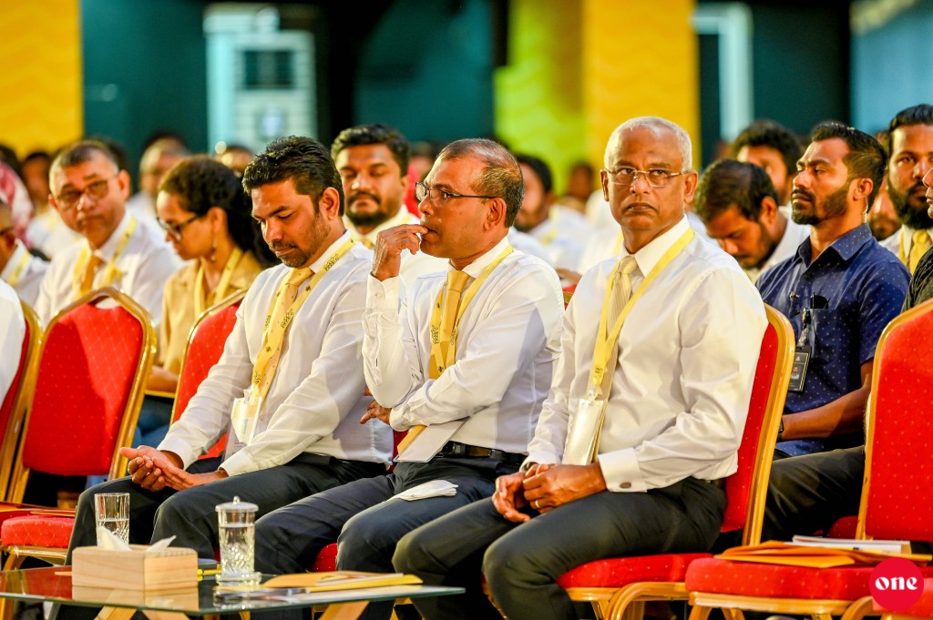 Raees Nasheedge team ge bahddhaluvun: Reeko sifakurahvvanee Raees Ameenge verikan vahttaali fadha baghaavaatheh raavanee kamah