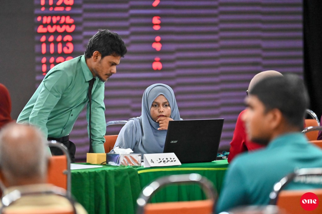ވަން ފޮޓޯ: ސައުދީން ހަދިޔާކުރި ކަދުރު ބަހަން ފެށުން