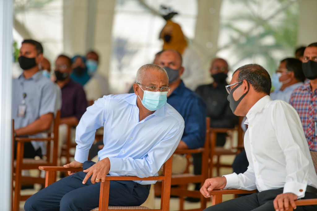 Raees Solih Nasheed ah dhennevee abadhuves vaahaka dhekkeveyne kamah, barulamaanee ah fesi signal eh nudhevvaa!