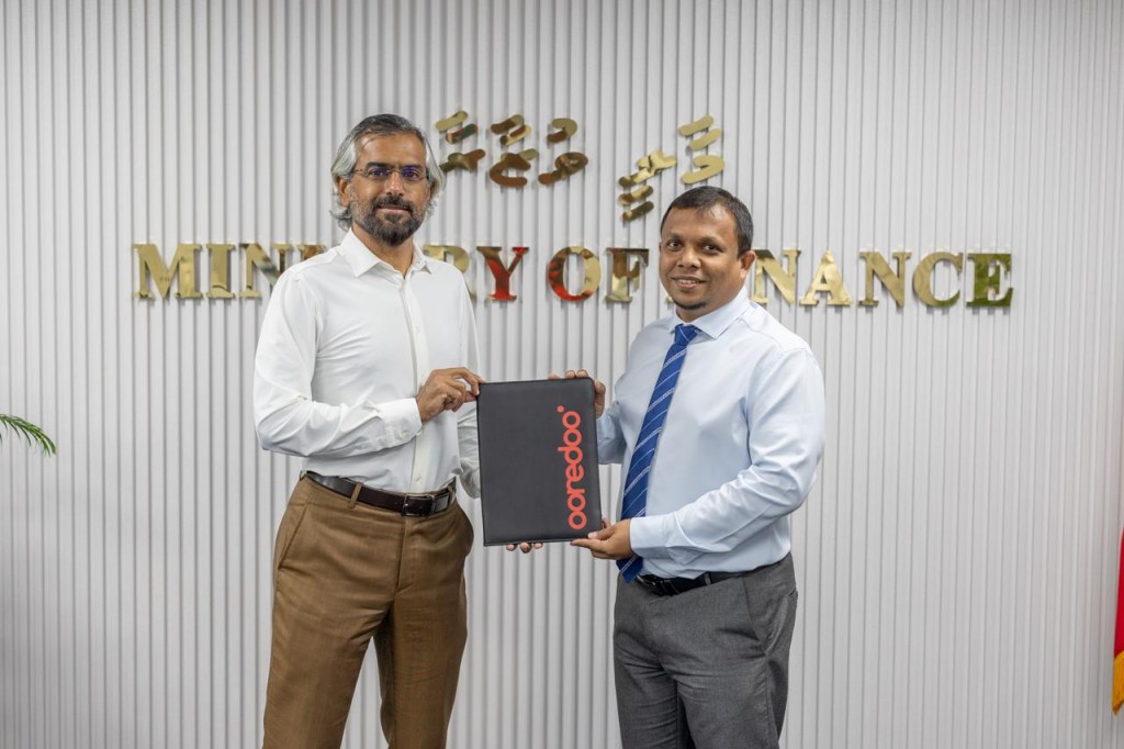 Bandeyri pay ah M-faisa tha'aaraf koffi