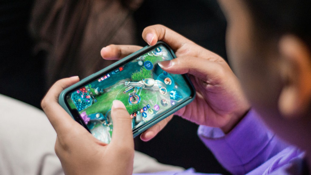 Apple opens App Store to game streaming services