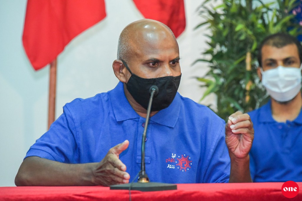 Amilla nooheh ufehdhevumah takai ''Mihaaru'' noohuge editor Moosa Latheef isthiufaa dhevvaifi