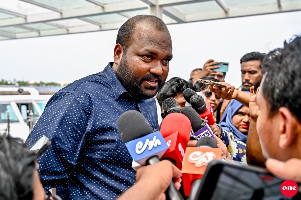 Alhuga'ndu frame kurumugai Raees Solih aai Yameen ge atheh neiy, e beyfulhunnah ihuthiraamu ebaoiy: Ali Waheed