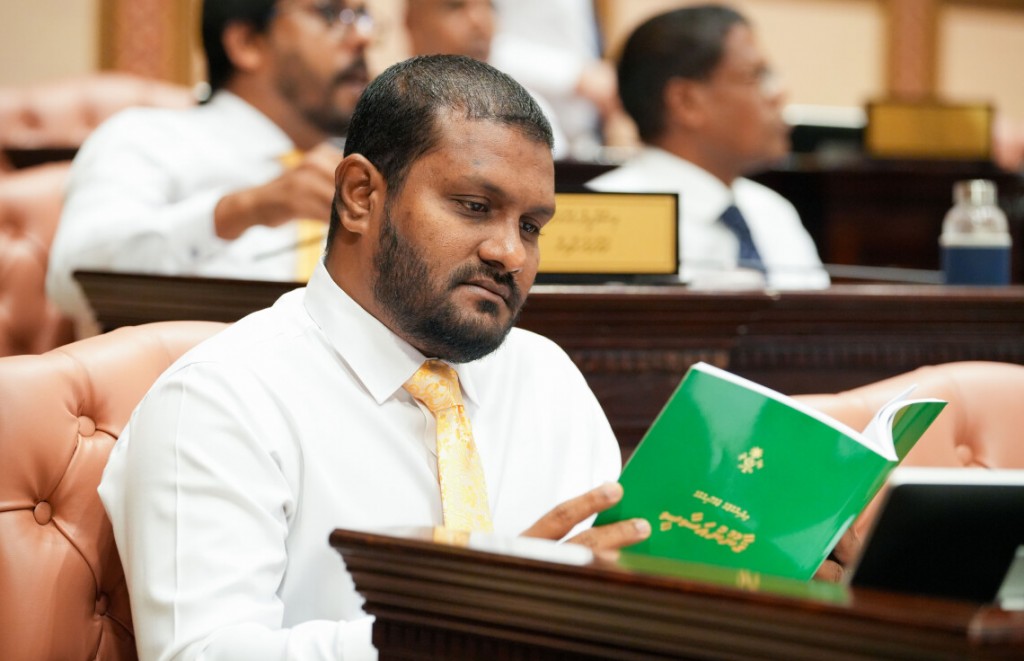 Inthihaabu thah roadha mahu beyhvun manaa kuran gaanoonah islaahu hushahalhaifi