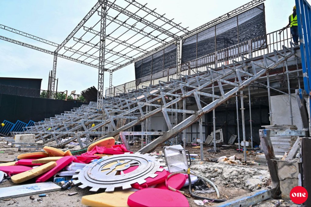 Surfing stadium gaaimu kurumuge masakkaiyy feshumah bridge platform roolhaalaifi
