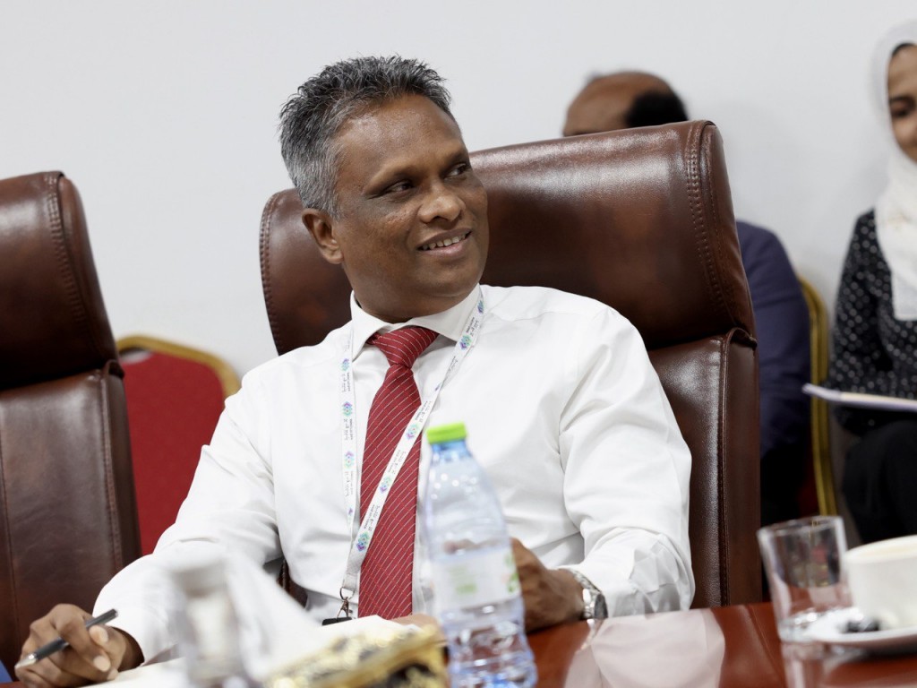 Glorius trading ah dholhulakka dheyn malé city council ah hukumeh