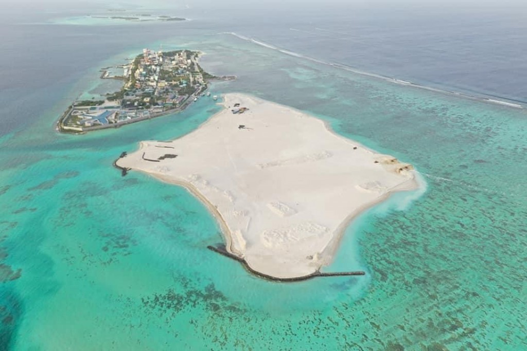 Rarrashuge falhuthah tharahggee kurumaai hihkkaafaivaa binthakun bin gathumuge furusathu aanmunnah hulhuvailanee