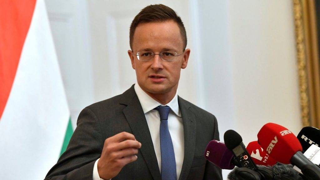 Hungary ge Foreign Minister Covid ah positive ve Cambodia ge ethah satheyka bayaku quarantine ahh