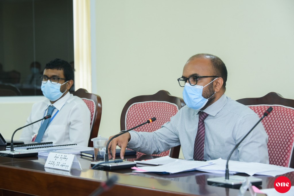 #OnePhoto: Rayyithunge majileehuge maaliyyathu committee inn Finance Ministry inn bahddhalukurun