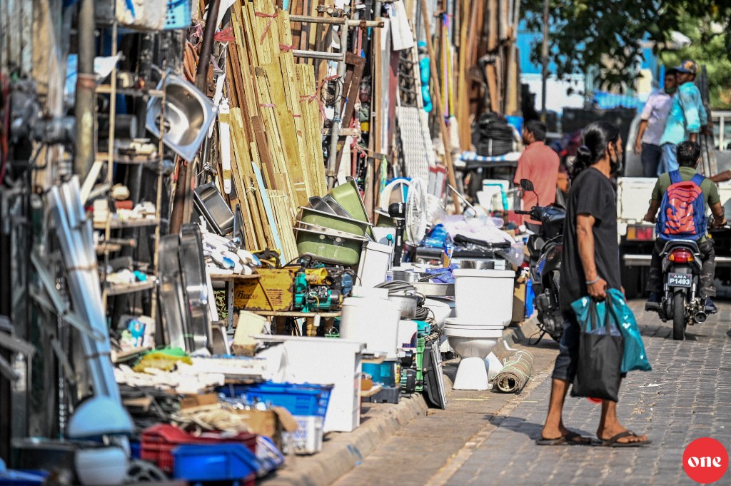 Neelan fihaara hingan industrial village in bimeh dheyn Sarukaaru gai edhenee