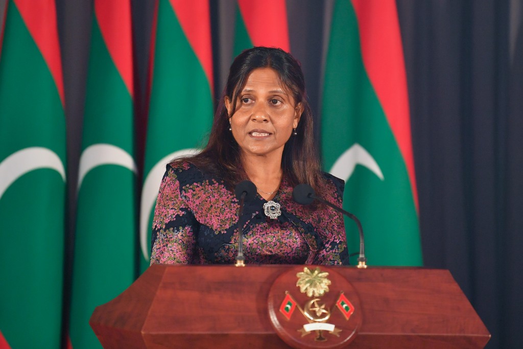 Anhenunge zinmaathah Fazna ge amihllafulhu dhiriulhuhvvumun, vaki kameh kuraan nuvathah nukuraan firimeehaa majubooreh nukurey