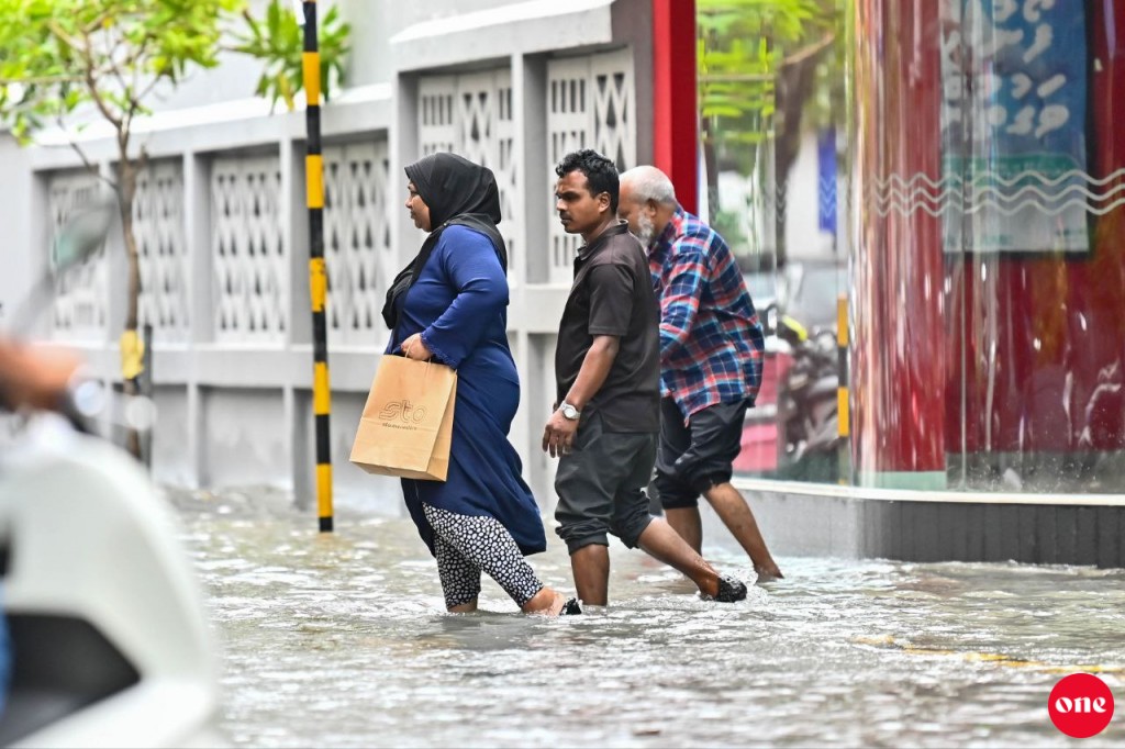 Male' fenu adeegai, 24 gadi iru therey Male' ah 136.5 millimeter ge vaarey