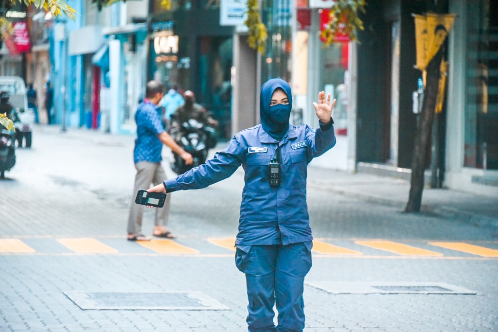 Thoonu hathiyaarakun fuluhakah hamalaa dhin meehaku hayyaru koffi 
