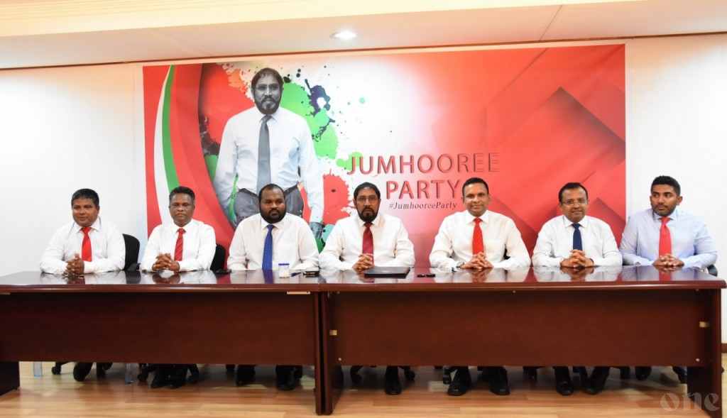 Nazim aai Riyaz ah Qasim ge fini rahddheh: Siyaasee meehun party thakun kendumaai aumakee aadhaige kameh