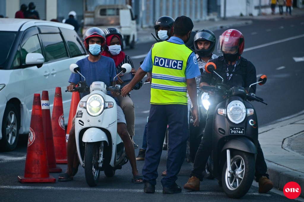 Mendhamu 12 in fathihu 4 ah male' gai vehicle dhuvvun manaa