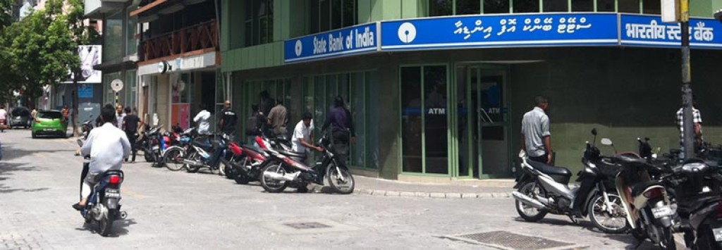 Man kidnapped and robbed after cashing several cheques