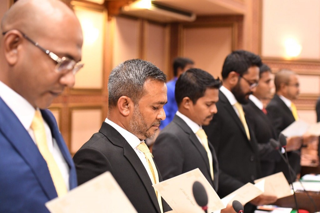 Members of 19th session of Parliament sworn in
