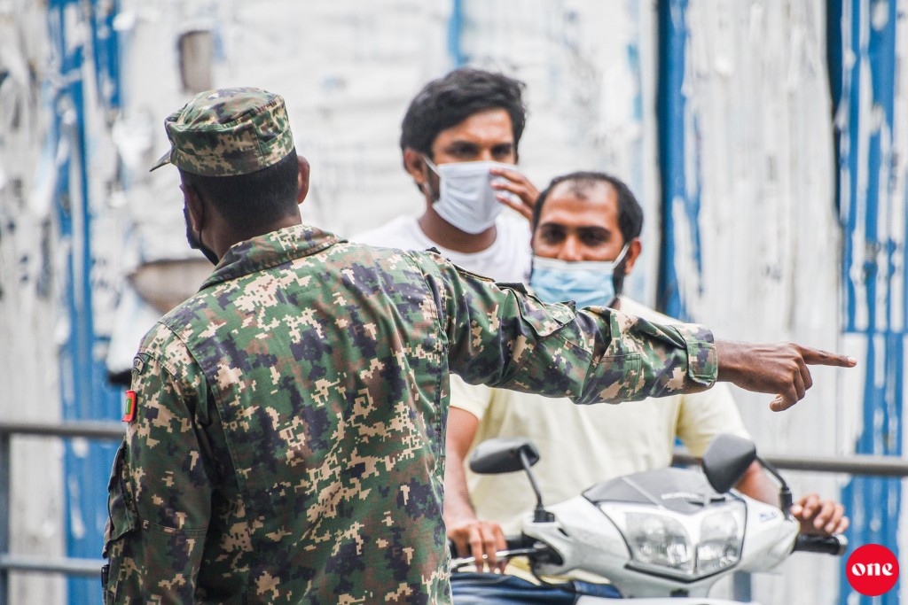 #OnePhoto: Harukashi fiyavalhuthakuge furuthama dhuvas, amuru thanfeez kurumugai dhe idhaaraa roamaa dhuvaalu!