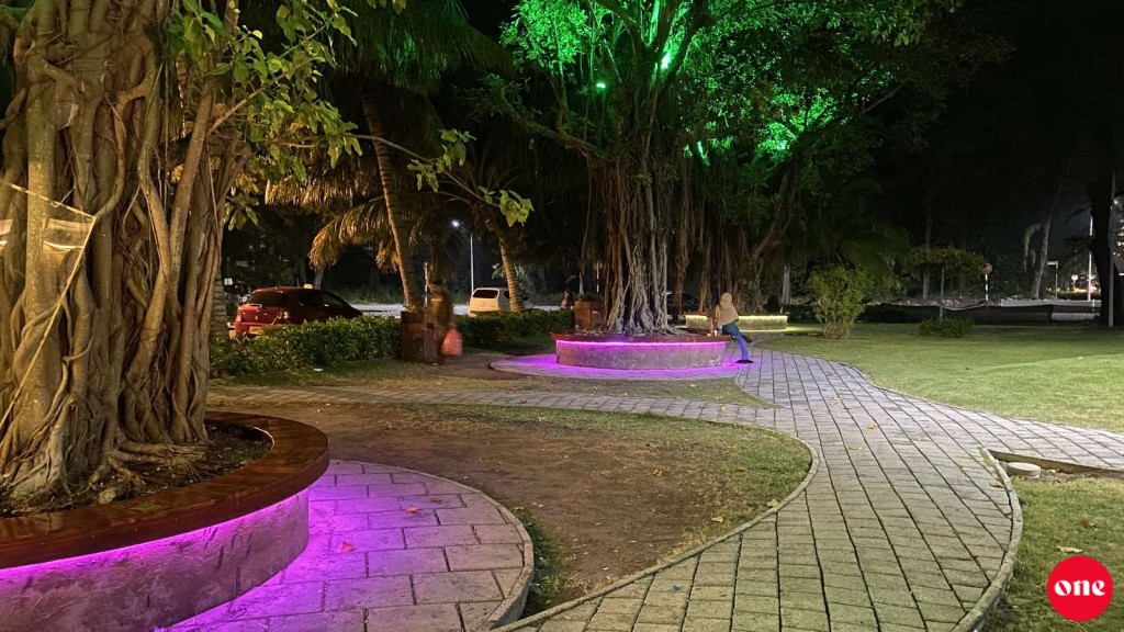 Hulhumale' Kiosk: Hiyhama jassailumah salhi, paaneepooree eh kaalan maa bodahvves salhi!