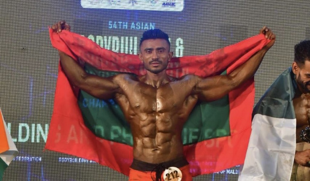 Asia ge bodybuilding mubaaraathugai Raajjey ge Azneen ran medal hoadhaifi