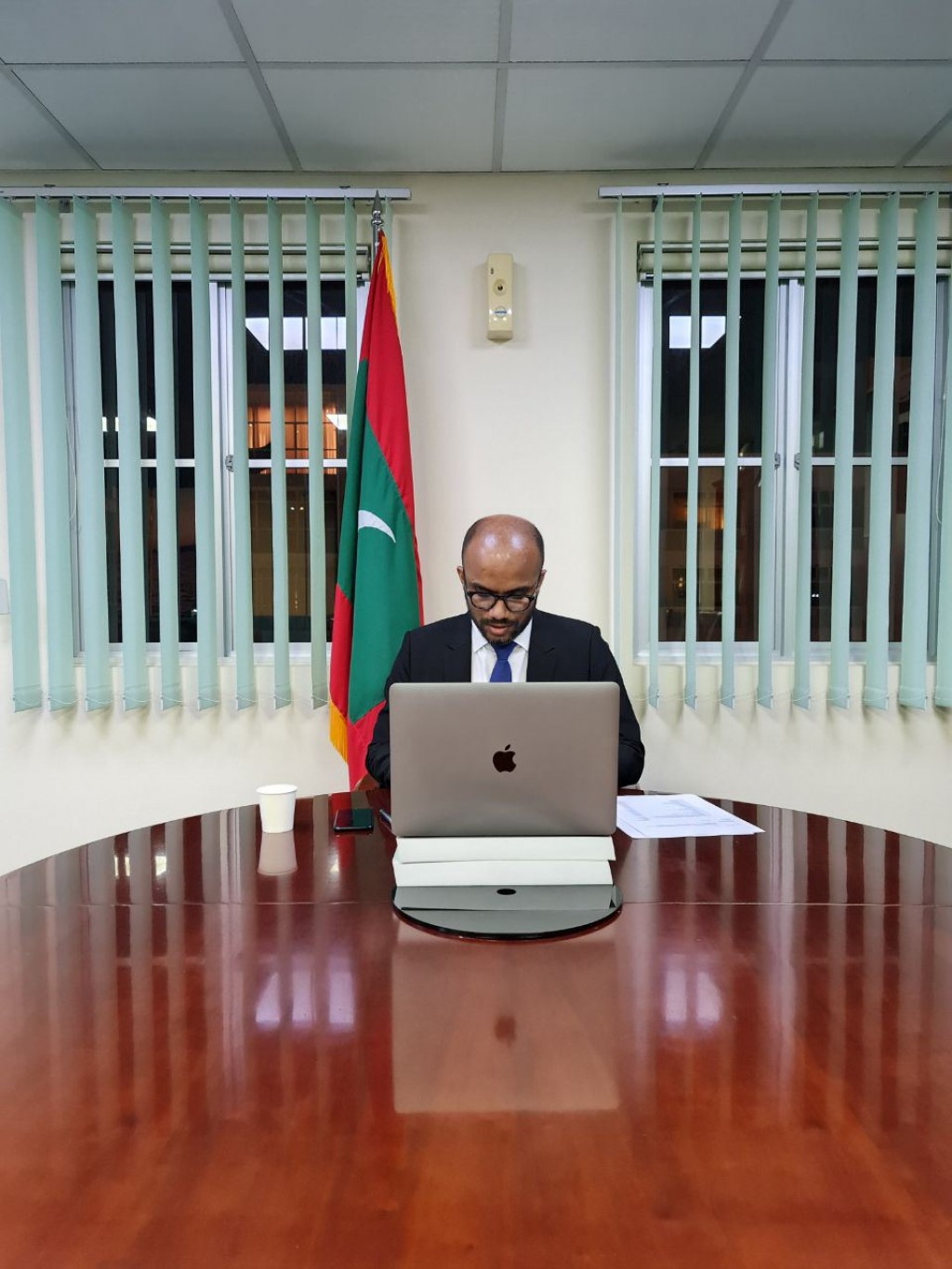 Raajjey ge iguthisoadhu kolhah jeheynee vaige dhathuruthah ithuru kurevigen: Ameer