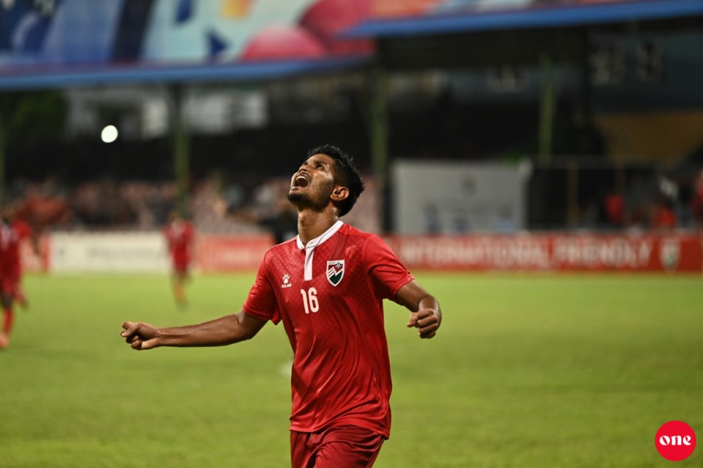 Feydhoo Ibbe aai Hanna ge goalun Raajje in Bangladesh balikoffi