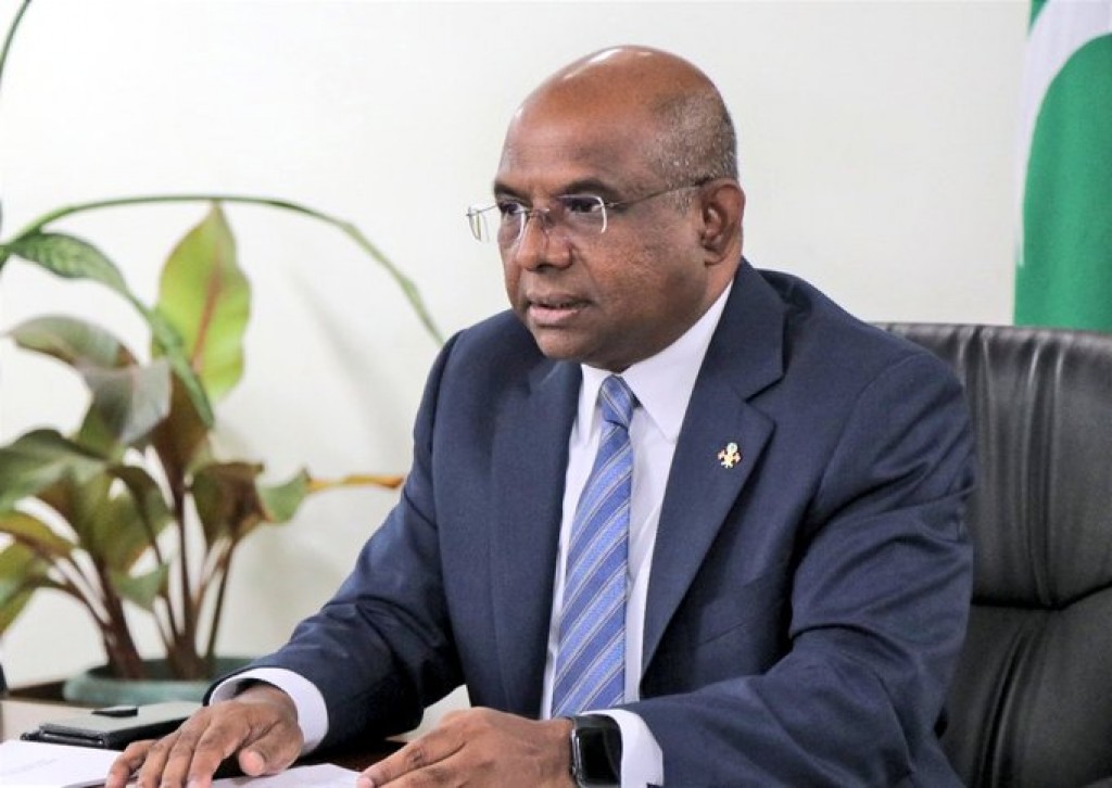 Iguthisoadhah mivaruge bodu lolhumeh aisfaivanee hamaekani fathuruverikamah baroasaa vefai othumun: Shahid