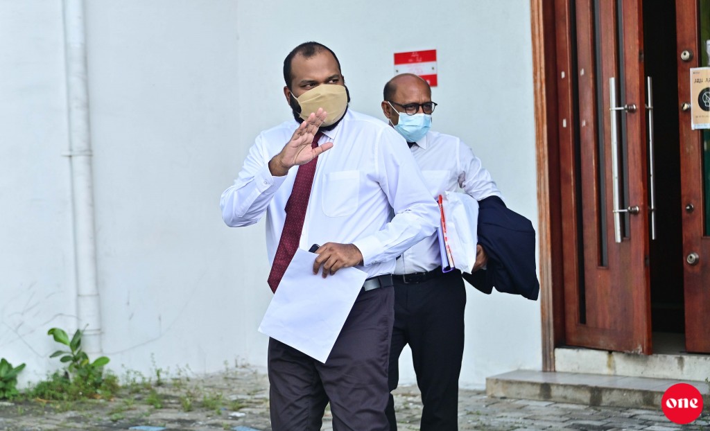 Passport dhookohllumaa eku Ali Waheed raahjjeinn beyrah