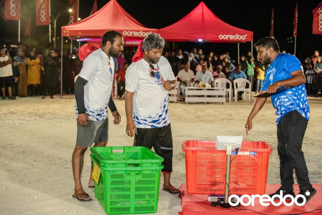 80,000 rufiyaa ge inaamaaeku miaharuge Ooredoo massrace Huraa adhi Funadhoo gai 