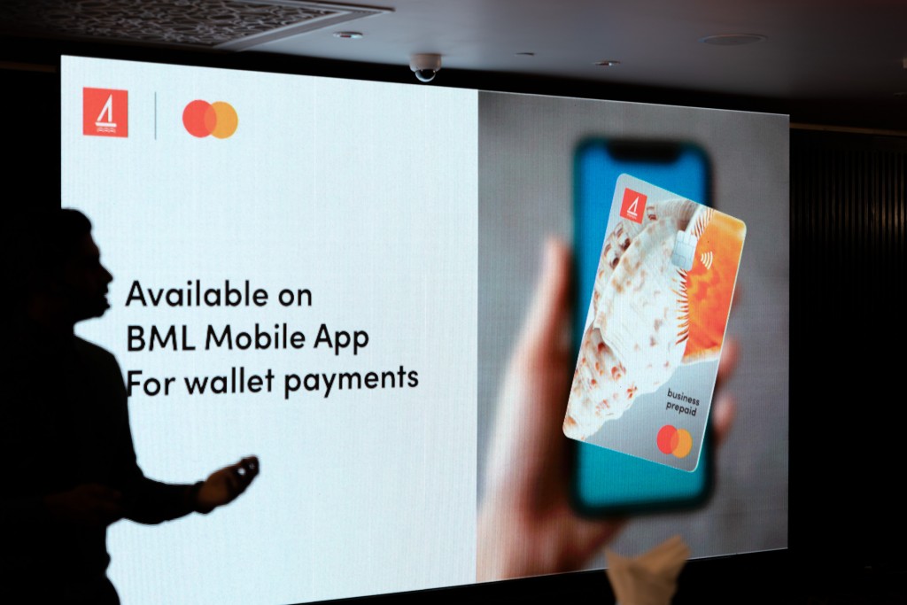 Viyafaarithakah haassa BML ge Master bussiness prepaid card tha-aarafu koffi
