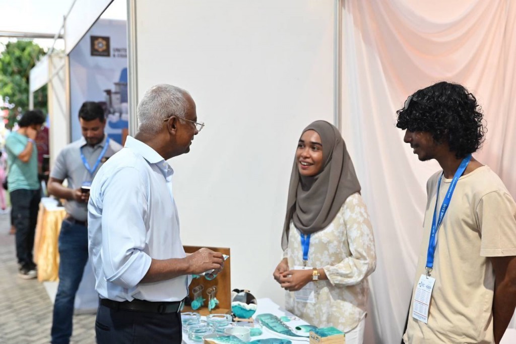 Raees Solih Marine Expo ah ziyaaraiy kurahvaifi