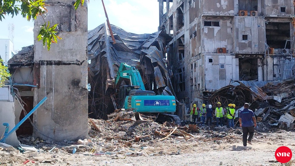 Alifaanuge haadhisaage thahugeegah Raajje ai India ge thajuribaakaarunge haassa team furaifi