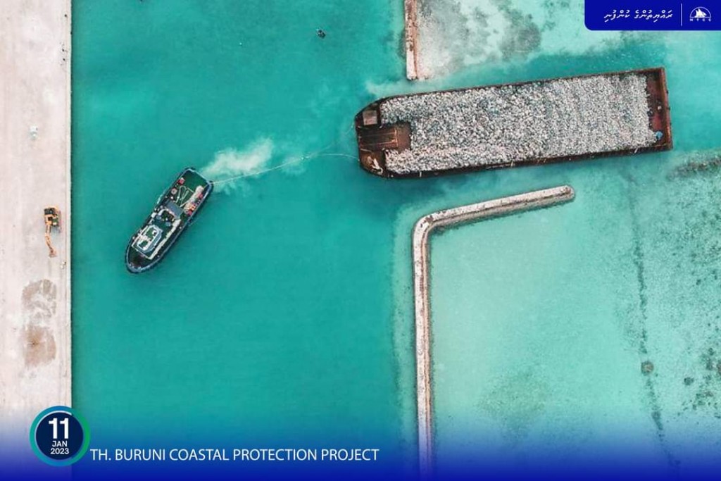 Buruni gondudhoh himaayai kuran beynun vaa bodu hilaige 2 vana shipment gengosfi