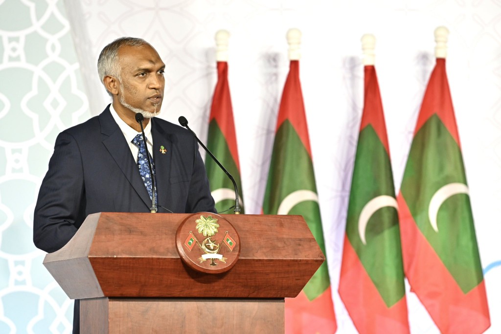Dheken beynun vanee maazeen fenunu ekuverikamaai gulhuntherikan: Raees