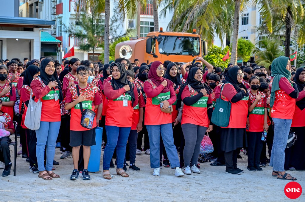 Hidhumathun vakivi meehun thauleemee dhaairaa ah alun vanumah shauguverikan faalhukuranee