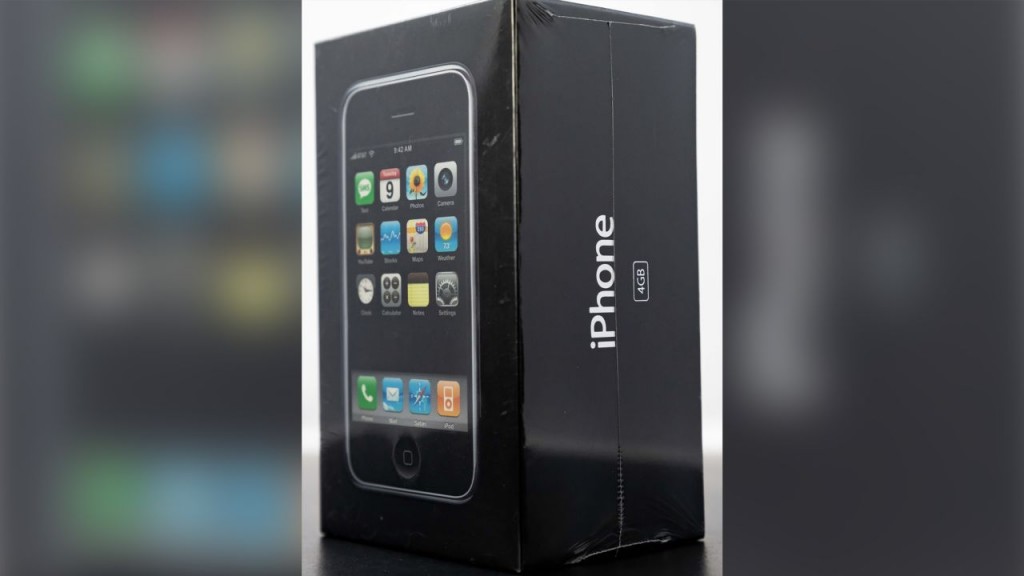 iPhone ge furathama generation phone eh 190,000 $ ah vikkaalaifi