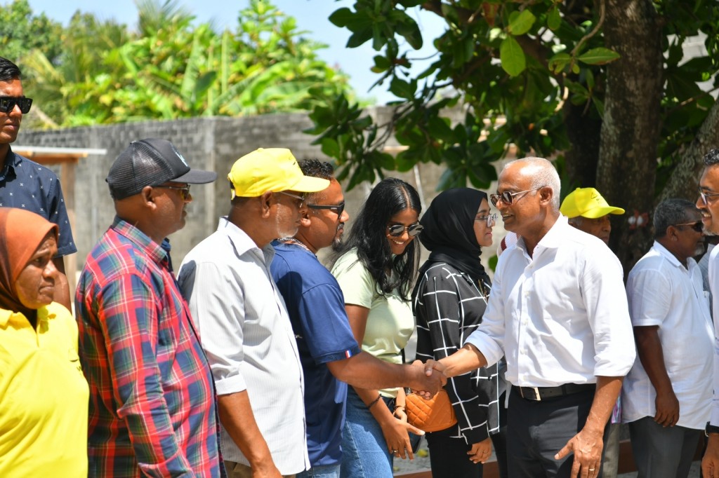 Alah ekulavaalai sarukaarugai Addu ge hihsaa bodukoh fehnaane: Raees