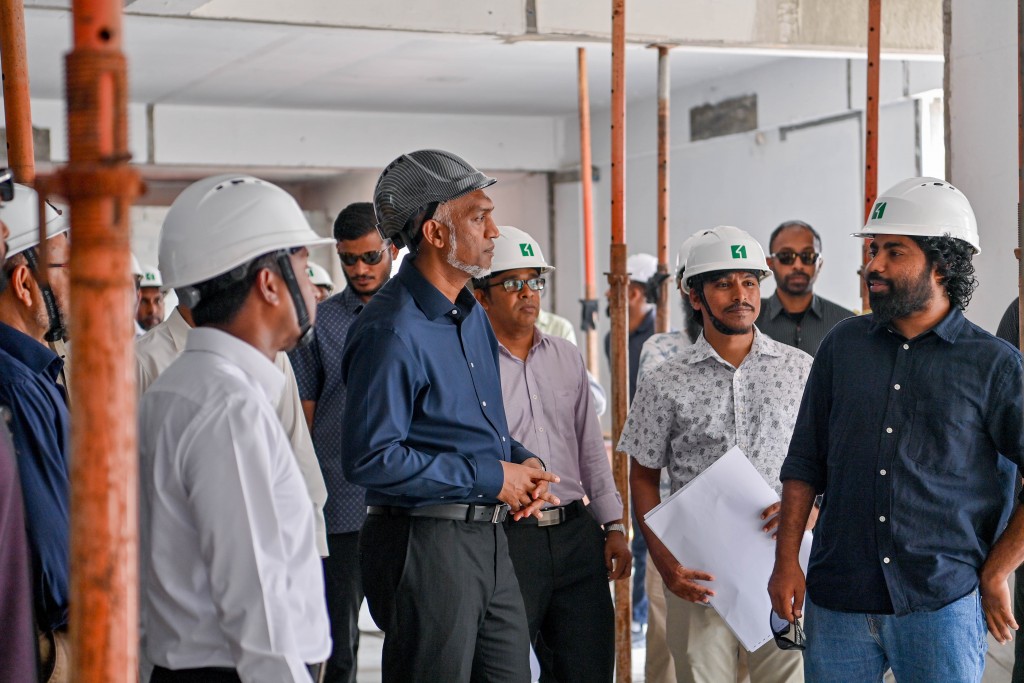 Criminal Court aai Drug Court hingumah hadhaa imaaraathuge masahkaiy Raees ballavaalavvaifi