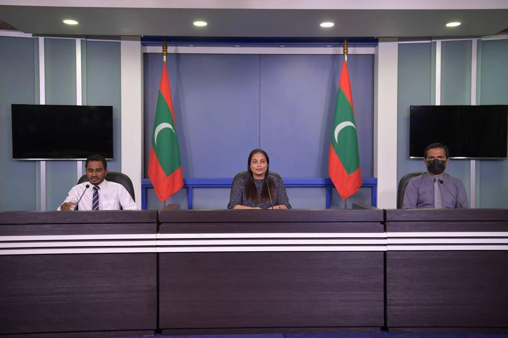 Dhiraasee aharuge kiyevun  konme abarehgge ves August mahu fashaa gothah hama jahssaifi