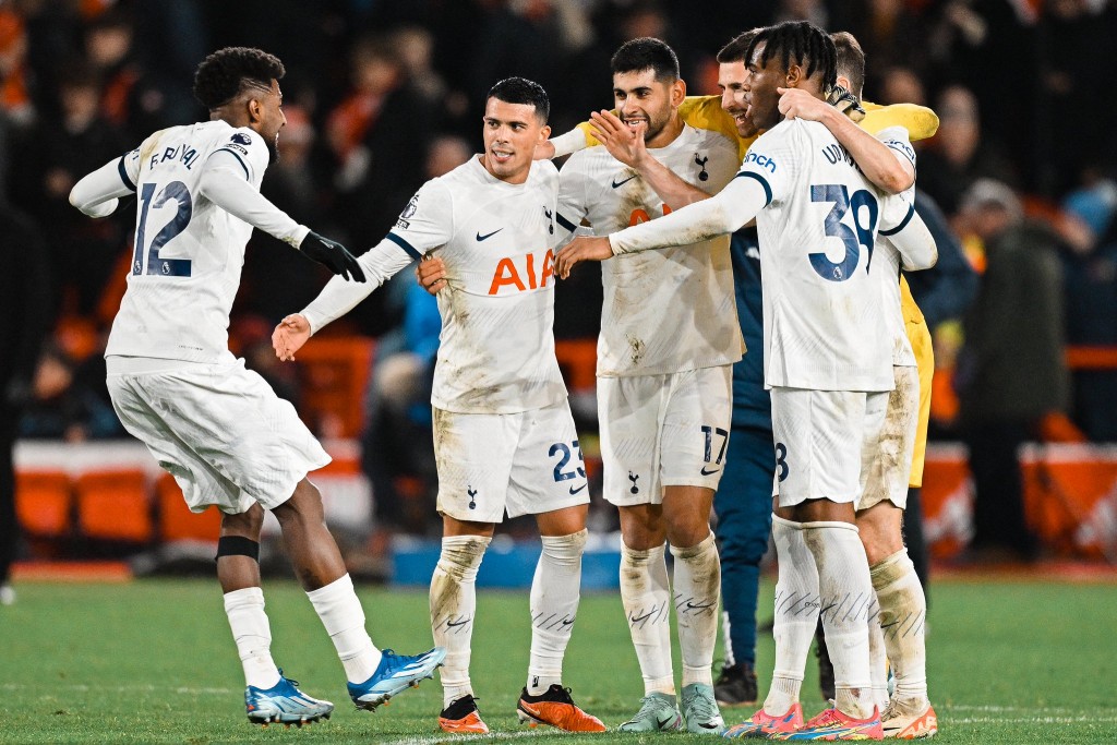 Raiyy card akaa eku Forest balikoh, Tottenham 4 ge ummeedhugai