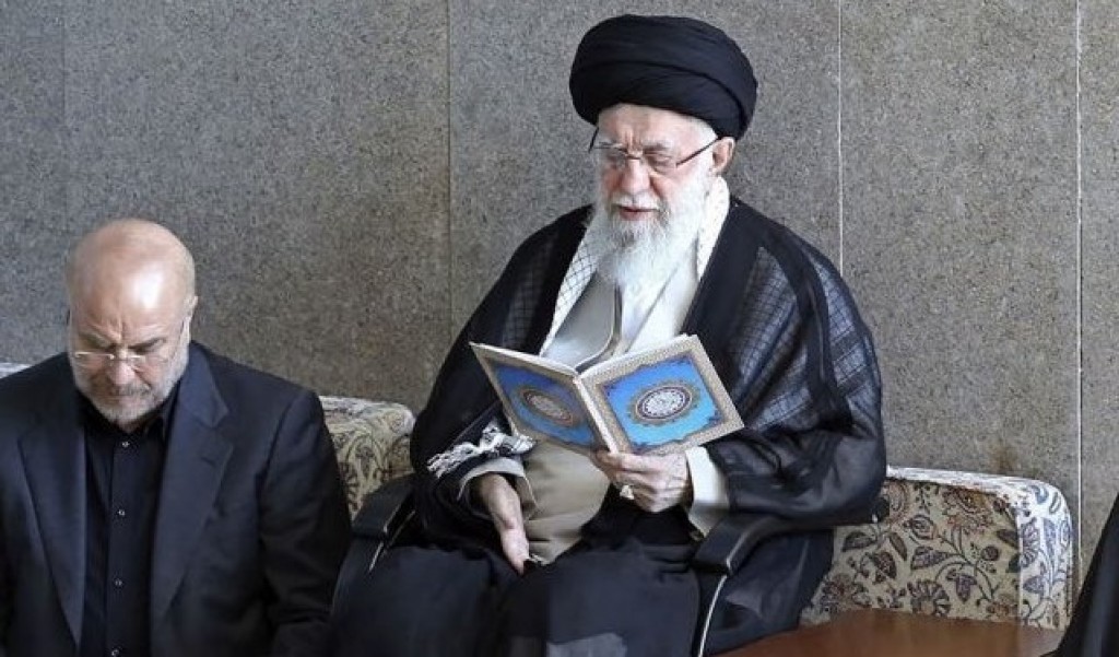 Iran in beynun vejje nama anehkkaaves Israail ah hamalaa dheynan: Khamenei