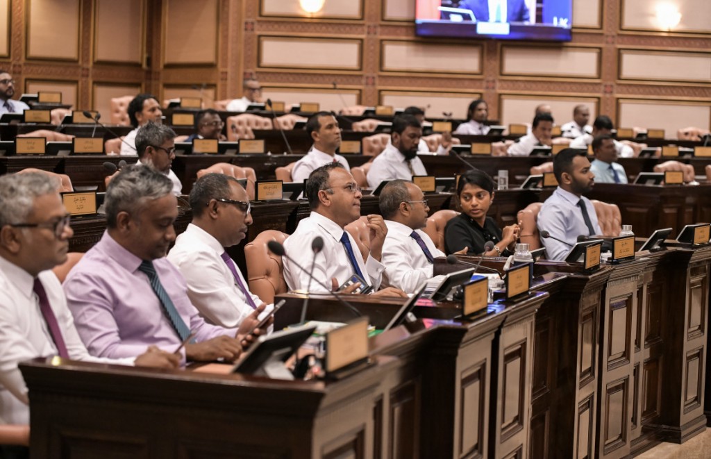Committee passes to raise income tax minimum to MVR 60,000