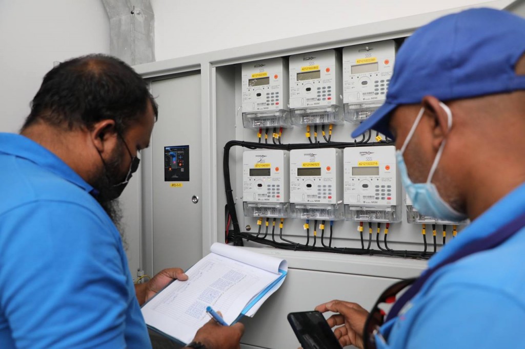 Maadhamaa current dheynee 9 vana tower aai 10 vana tower ah